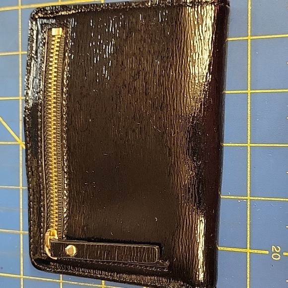 Kate Spade Patent Black Card Holder Wallet 5.5" x 4" x 0.5" Preowned - Picture 2 of 13